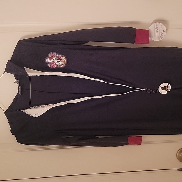 Official Harry Potter Gryffindor Onesie Pajama, Size XS, NWT! - Picture 9 of 12